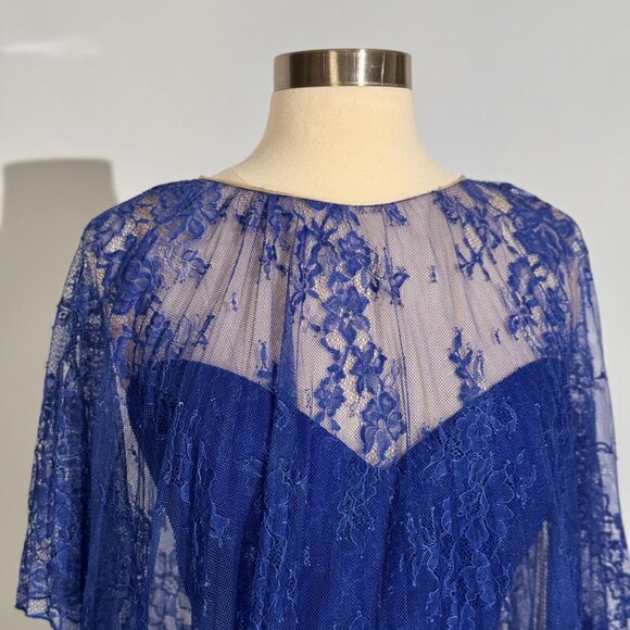 Brand New US 8 Gemy Maalouf Chantilly Lace Maxi Gown with Cape in Royal Blue - Picture 3 of 7